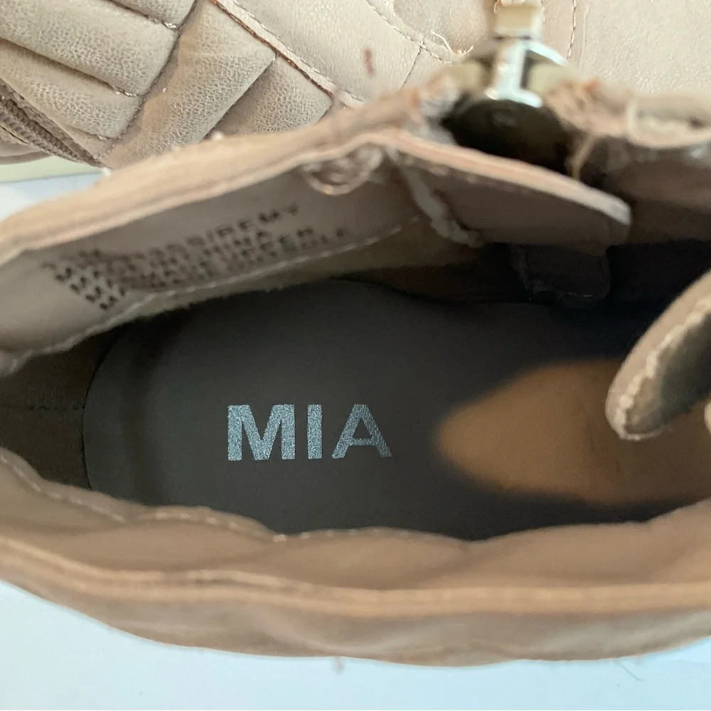 MIA excellent used